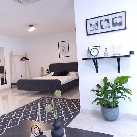 A Place To Remember In Apartment